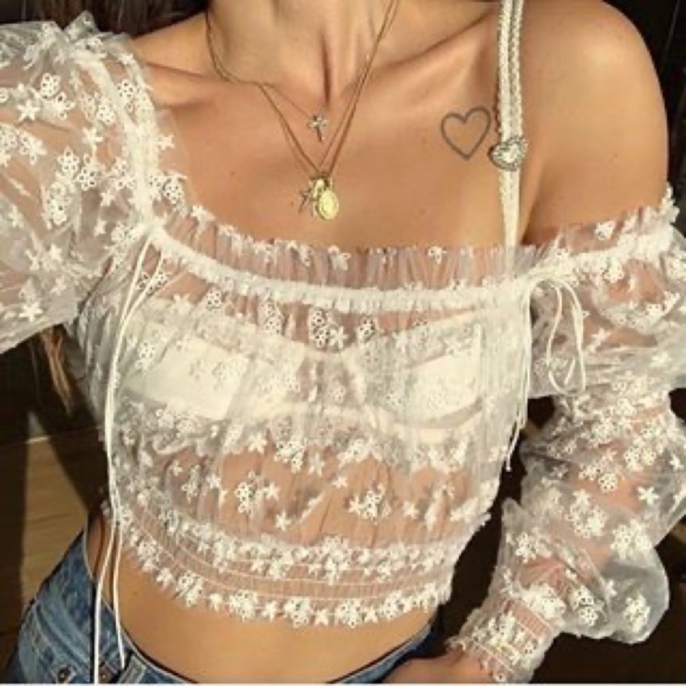ISO!!! constance crop top - Picture 2 of 2
